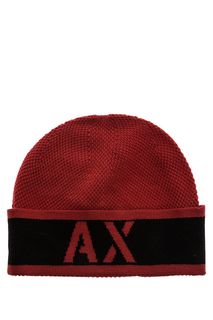 Красная шапка с монограммой бренда Armani Exchange