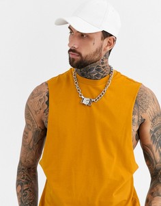 Желтая органическая футболка без рукавов с глубокими проймами ASOS DESIGN-Коричневый