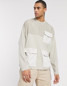 Бежевый oversize-лонгслив с карманами в стиле милитари ASOS DESIGN