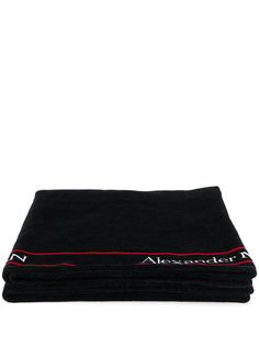 Alexander McQueen пляжное полотенце с логотипом