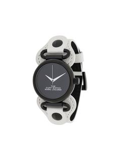 Marc Jacobs Watches наручные часы The Cuff