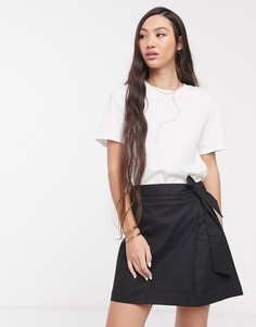 Льняная мини-юбка с запахом ASOS DESIGN-Черный