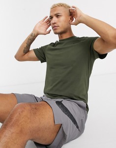 Футболка цвета хаки с логотипом Nike Training Dri-Fit-Зеленый