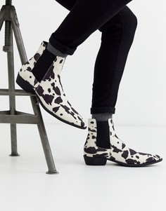 Ботинки челси в стиле вестерн из искусственной замши с коровьим рисунком ASOS DESIGN-Черный