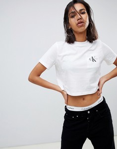 Укороченная футболка с логотипом на кармане Calvin Klein Jeans-Белый