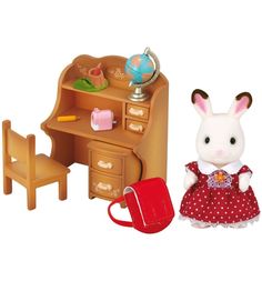 Игровой набор Sylvanian Families Мария за партой 7.5 см