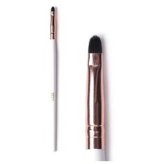 Innovator Cosmetics Кисть язычковая для окрашивания бровей (мини)