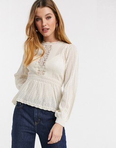 Кремовая блузка с кружевными вставками и баской River Island-Кремовый
