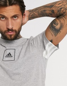 Серая меланжевая/оранжевая футболка с 3 полосками adidas-Серый