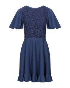 Короткое платье Valentino