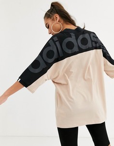 Oversize-футболка бежевого/черного цвета adidas Originals - RYV-Бежевый