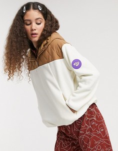 Бежевая флисовая куртка со стеганой вставкой Monki-Бежевый