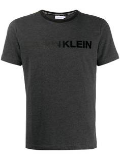 Calvin Klein футболка с фактурным логотипом