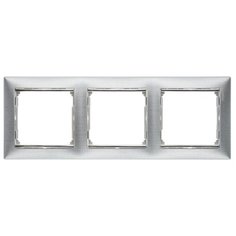 Рамка 3п Legrand Valena 770333