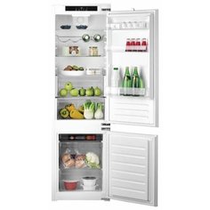 Встраиваемый холодильник Hotpoint Ariston