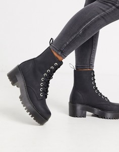 Черные ботинки на каблуке и массивной подошве со шнуровкой New Look-Черный