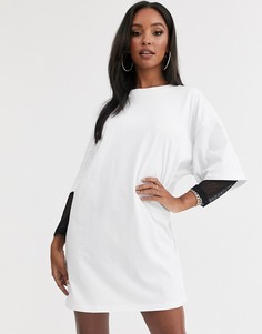 Платье-футболка в стиле oversize с сетчатыми рукавами ASOS DESIGN-Белый