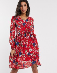 Свободное платье с заниженной талией и цветочным принтом Vero Moda-Красный
