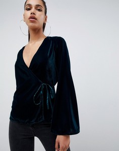 Бархатный топ с длинными рукавами и запахом ASOS DESIGN-Зеленый