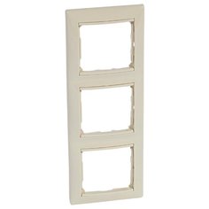 Рамка 3п Legrand Valena 695636