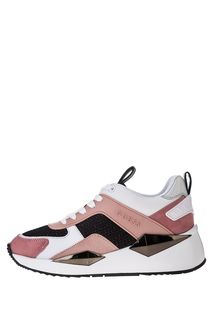 Кроссовки на танкетке с оригинальной отделкой Guess