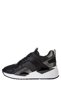Кроссовки на танкетке с оригинальной отделкой Guess