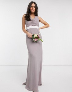 Серое сатиновое платье макси со свободным воротом и бантом на спине TFNC bridesmaids-Серый