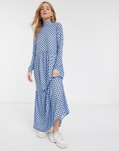 Синее ярусное платье макси в горошек с длинными рукавами ASOS DESIGN-Мульти