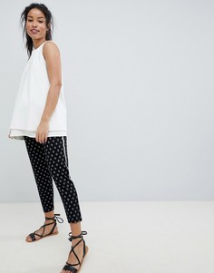 Зауженные брюки с ацтекским принтом ASOS DESIGN Maternity-Черный