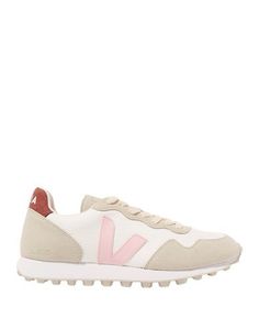 Низкие кеды и кроссовки Veja