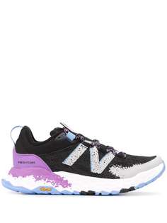 New Balance кроссовки в стиле колор-блок