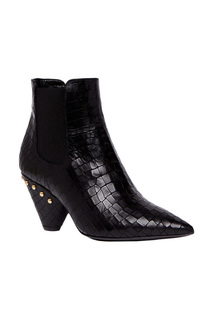 Boots Love Moschino