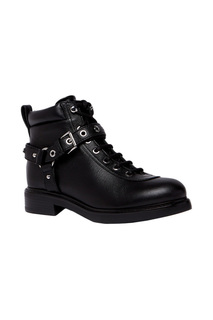 Boots Love Moschino