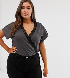 Футболка с запахом и кружевной отделкой ASOS DESIGN Curve-Серый