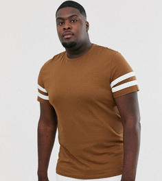 Коричневая футболка из органического хлопка с полосами на рукавах ASOS DESIGN Plus-Коричневый