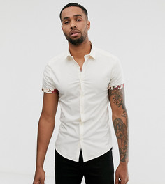Зауженная рубашка с цветочным принтом на отворотах ASOS DESIGN Tall-Кремовый