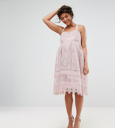 Платье миди из кроше на бретелях Chi Chi London Maternity-Розовый