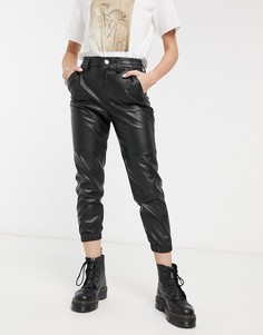 Черные джоггеры из искусственной кожи Bershka-Черный