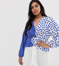 Топ в синий горошек с декоративным узлом John Zack Plus-Мульти