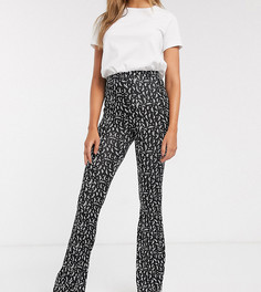 Монохромные расклешенные брюки с цветочным принтом ASOS DESIGN Tall-Мульти