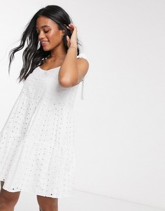 Белый свободный сарафан мини с вышивкой ришелье ASOS DESIGN