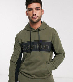 Худи цвета хаки с логотипом на полоске Calvin Klein эксклюзивно для ASOS-Зеленый