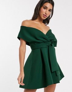 Короткое приталенное платье с открытыми плечами и поясом ASOS DESIGN-Зеленый