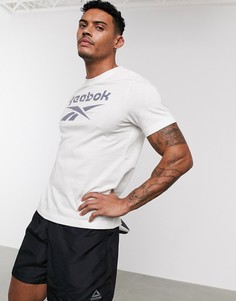 Белая футболка со светоотражающим логотипом Reebok Training-Белый