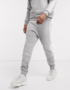 Серые джоггеры с логотипом adidas Originals-Серый