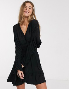 Черное платье мини с запахом и эластичной талией ASOS DESIGN-Черный
