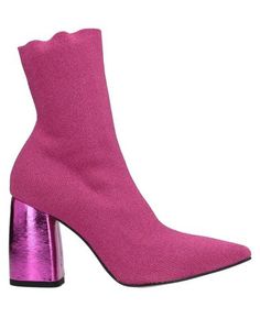 Полусапоги и высокие ботинки Pollini