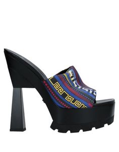 Сандалии Versace