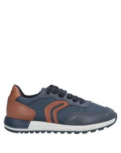 Низкие кеды и кроссовки Geox