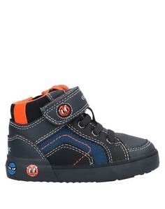 Низкие кеды и кроссовки Geox